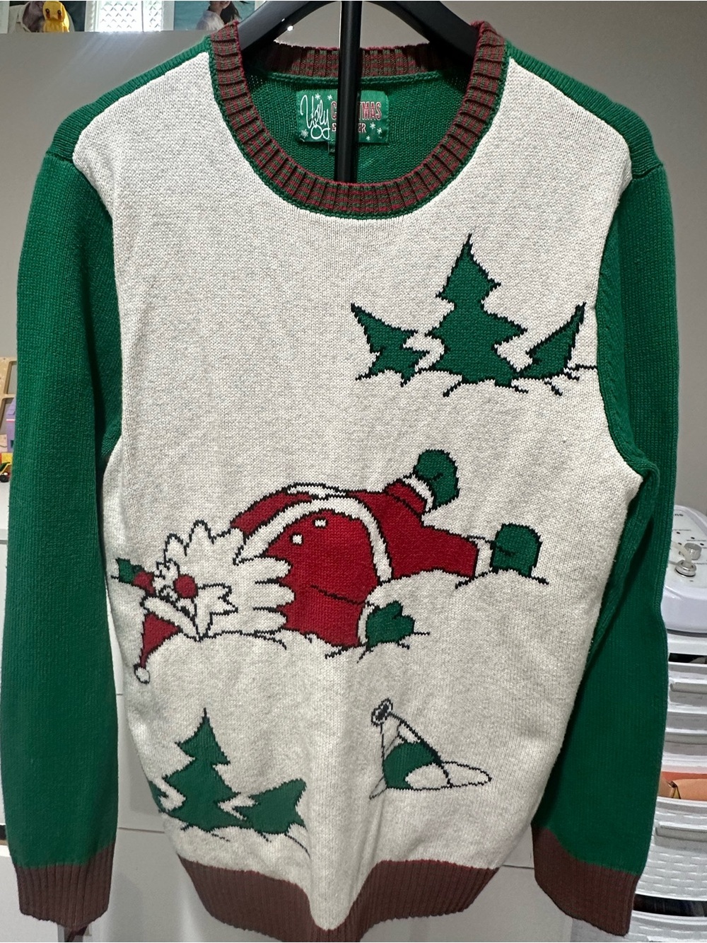 Ugly Christmas Sweater Santa in Snow Women’s Size L Green Red Holiday